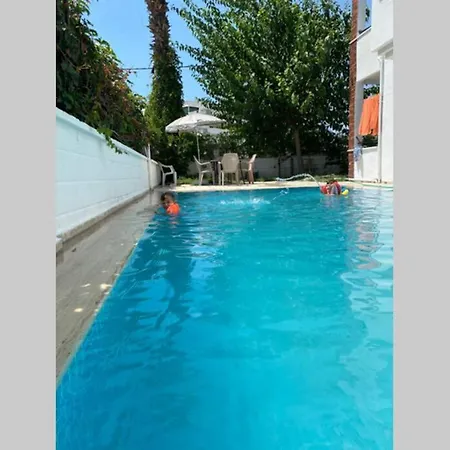 Side Parkvilla Garden Floor Appartamento Side