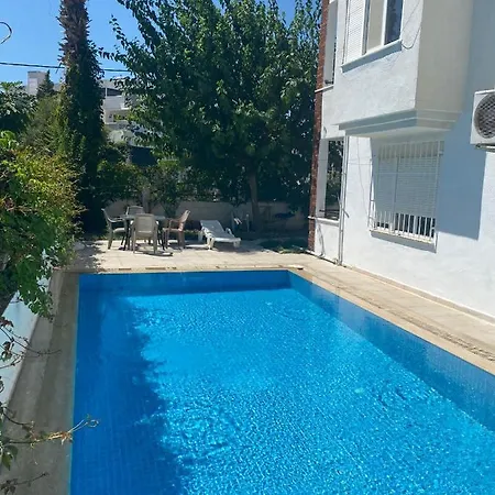 Side Parkvilla Garden Floor דירה *